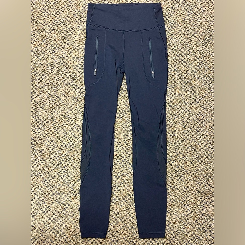 Women’s Lululemon 24” Black Leggings / Tights - Size 2
